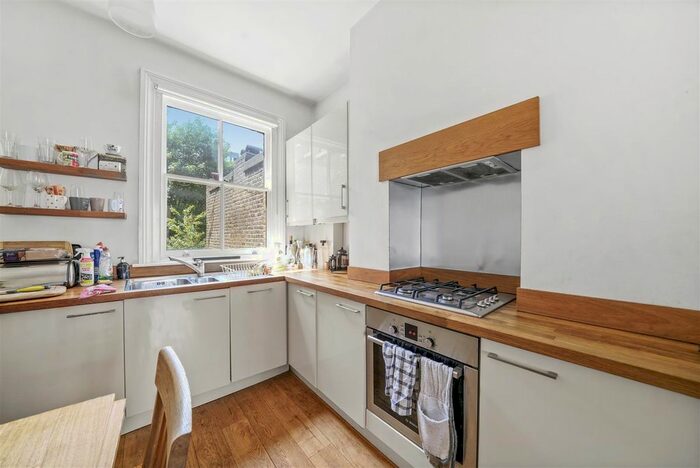 1 Bedroom Flat For Sale In Disraeli Road, London, SW15
