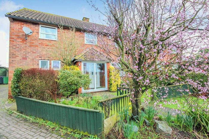 3 Bedroom Semi-Detached House For Sale In Moorhead, Preston, Telford, TF6