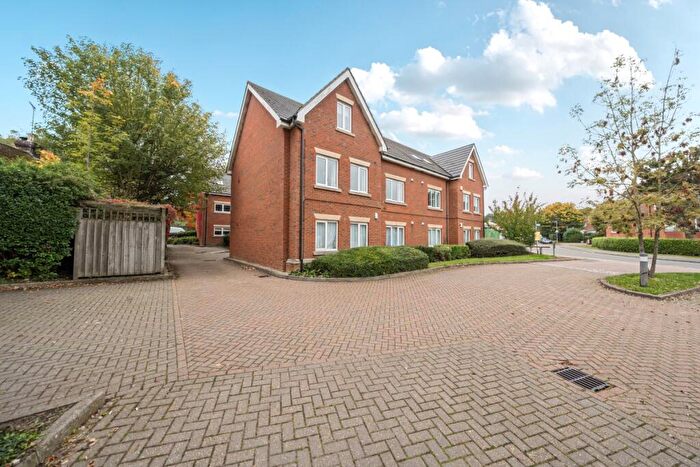 2 Bedroom Flat To Rent In Roundwood Lane Harpenden, AL5