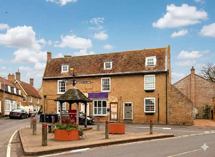 3 Bedroom End Terrace House For Sale In High Street, Bluntisham, PE28