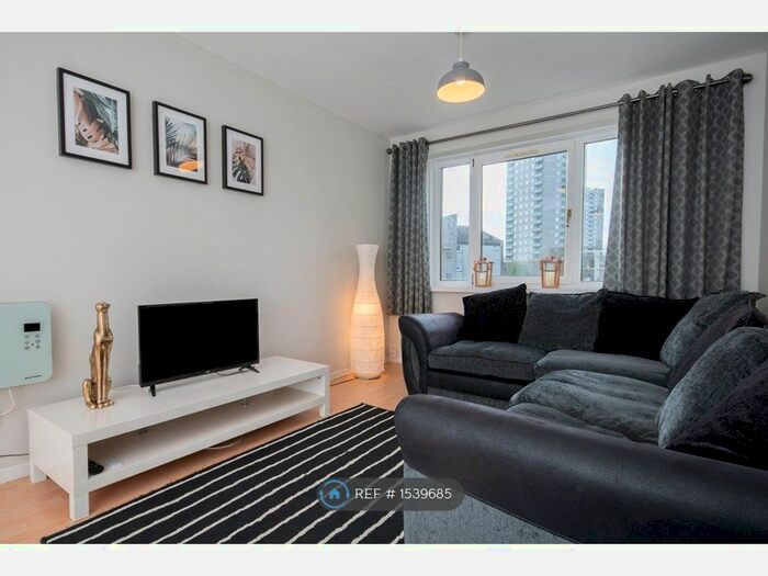 2 Bedroom Flat To Rent In Oldcroft Place, Aberdeen, AB16