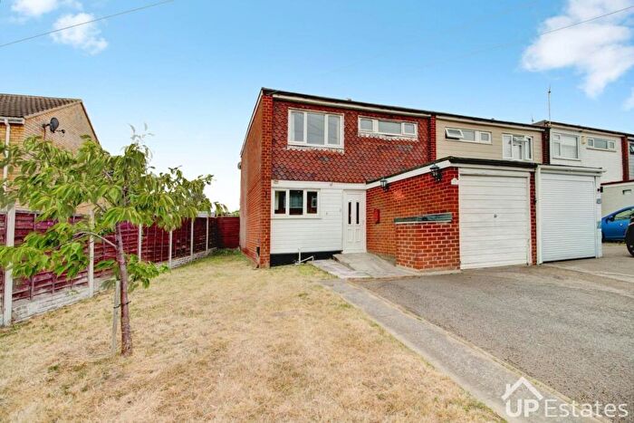 3 Bedroom End Of Terrace House For Sale In School Lane, Radford Semele, Leamington Spa, CV31
