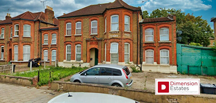 1 Bedroom Flat To Rent In Aldborough Road South, Seven Kings, Ilford, Essex, IG3