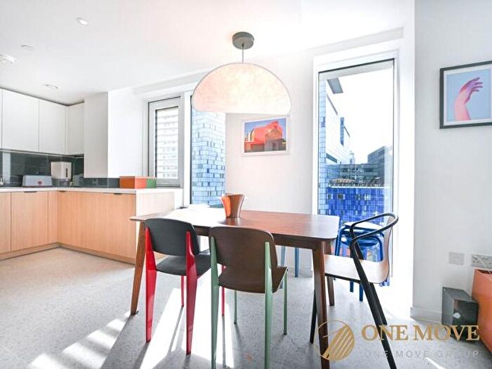 2 Bedroom Property For Sale In Cendal Crescent, Bouchon Point, E1