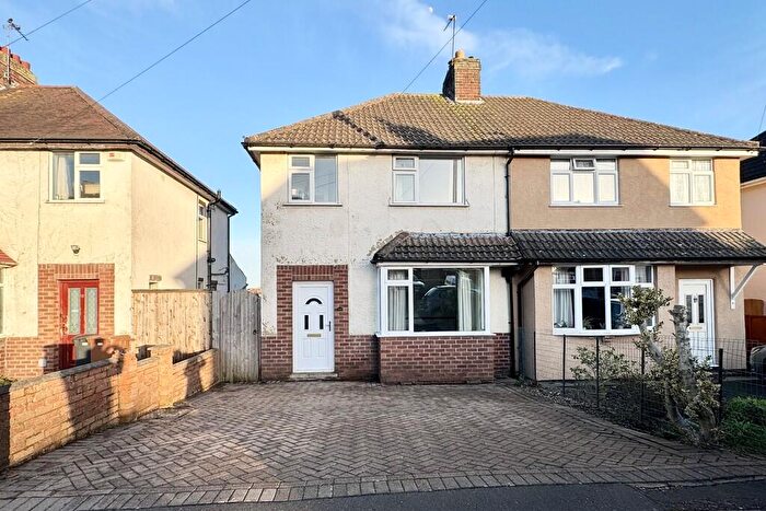 3 Bedroom Semi Detached House For Sale In Elmhurst Avenue, Melton Mowbray, LE13