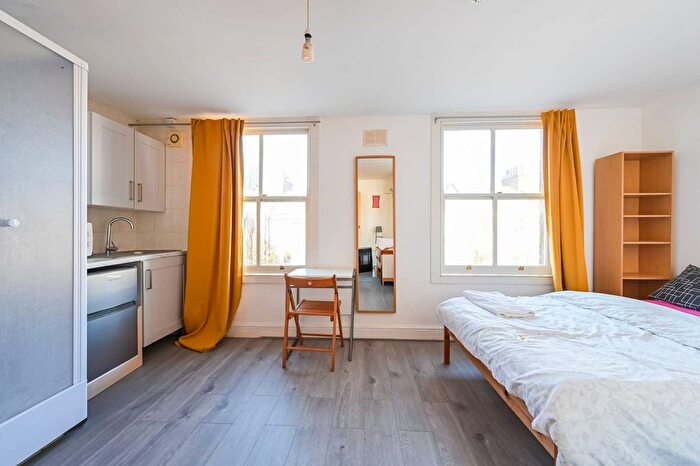Studio To Rent In Highbury, Highbury, London, N7