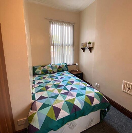 8 Bedroom End Of Terrace House To Rent In Conyngham Road, Victoria Park, Manchester, M14