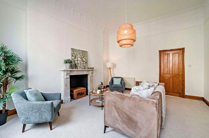 1 Bedroom Flat To Rent In Old Castle St, London, E1