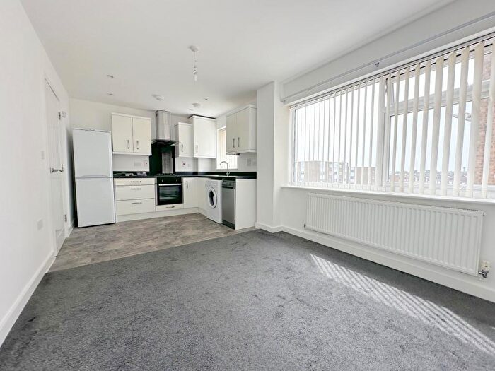 1 Bedroom Apartment To Rent In Westfield Court, Handcross Road, Luton, LU2