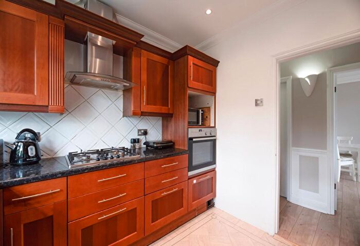 2 Bedroom Flat To Rent In Broomfield House, Stanmore Hill, Stanmore, Greater London, HA7