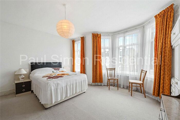 3 Bedroom Terraced House For Sale In Warwick Gardens, Harringay, London, N4