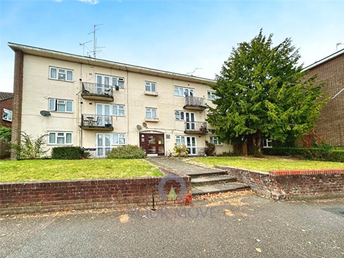 1 Bedroom Flat To Rent In Long Chaulden, Hemel Hempstead, Hertfordshire, HP1