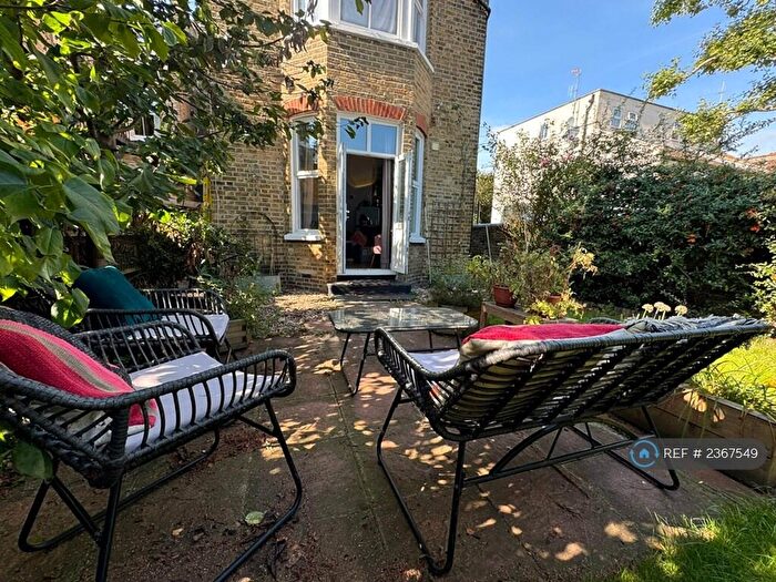 1 Bedroom Flat To Rent In Norwich Road, London, E7