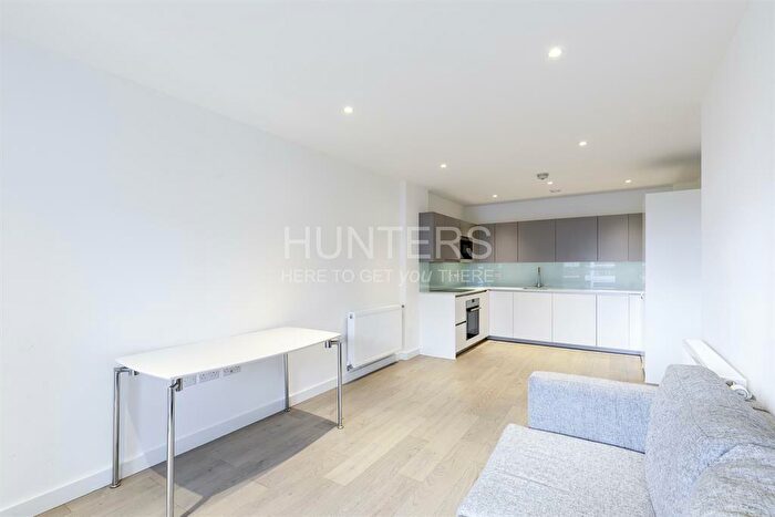 2 Bedroom Flat To Rent In Wilkinson Close, London, NW2