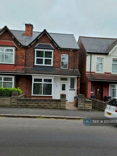 3 Bedroom Semi-Detached House To Rent In Ryland Road, Erdington, Birmingham, B24