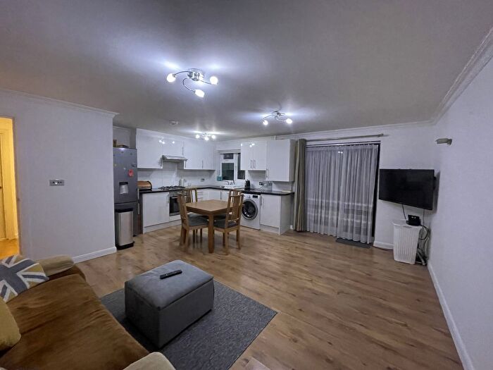 1 Bedroom Flat To Rent In Penrith Street, Streatham, London, SW16