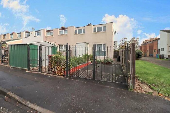 3 Bedroom Terraced House To Rent In Colliston Avenue, Glenrothes, KY7