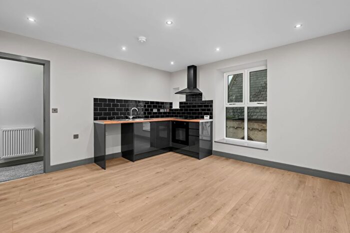 1 Bedroom Flat To Rent In Apartment, Bank Street, Castleford, WF10