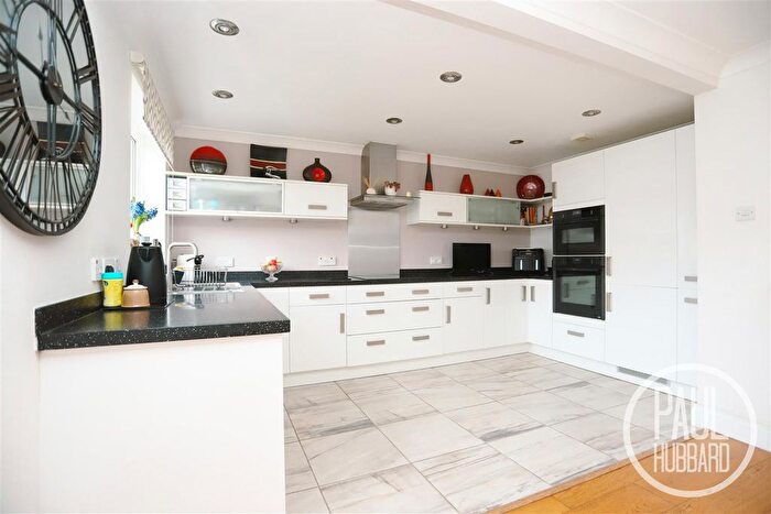 3 Bedroom Detached House For Sale In Oatlands Close, Carlton Colville, NR33