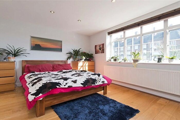 4 Bedroom Flat To Rent In Camden Road, London, N7