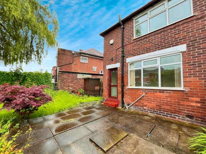 2 Bedroom Semi-Detached House For Sale In Longford Road West, Reddish, Stockport, SK5