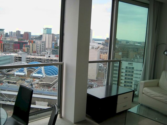 Apartment To Rent In Th Floor, Rotunda Studio - Boarded Window, B2