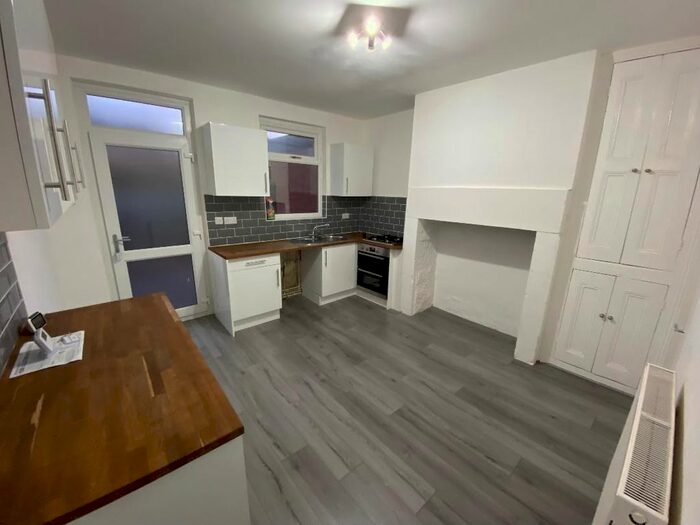 3 Bedroom Property To Rent In Racecommon Road, Barnsley S70