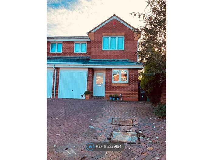 3 Bedroom Semi-Detached House To Rent In Jack Cade Way, Warwick, CV34