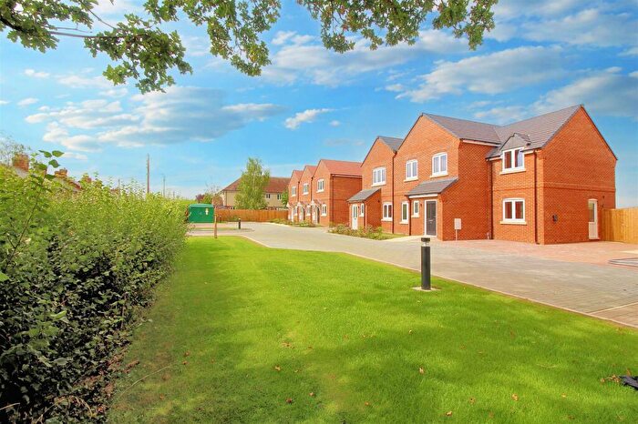 4 Bedroom Semi-Detached House For Sale In Station Road, Quainton, HP22