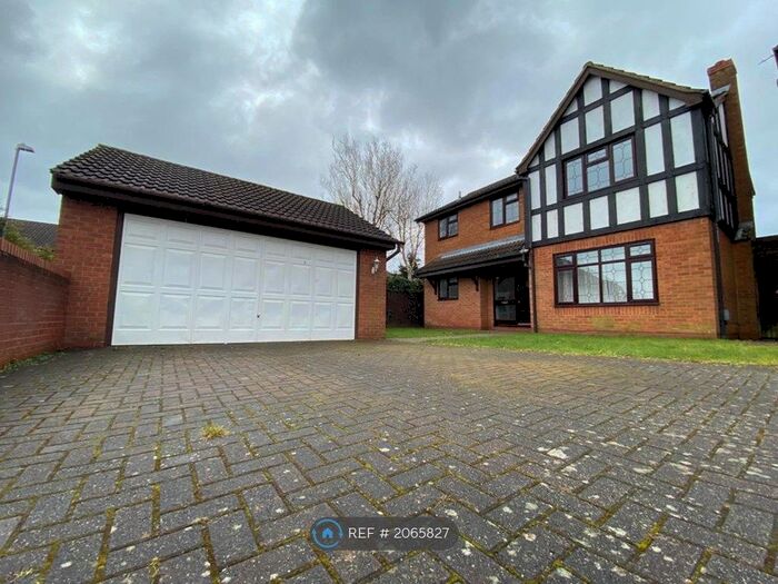 4 Bedroom Detached House To Rent In Emmer Green, Luton, LU2