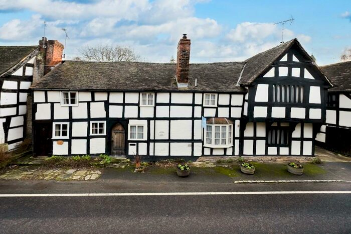 4 Bedroom Character Property For Sale In Pembridge, Herefordshire, HR6