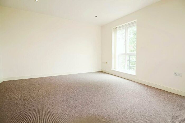 2 Bedroom Apartment To Rent In Woodborough Road, Nottingham, NG3