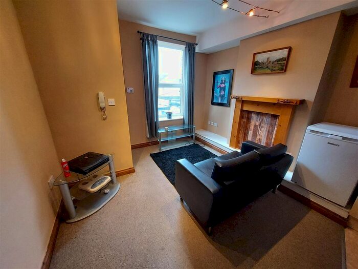 1 Bedroom Flat To Rent In Regent Street, Kingswood, Bristol BS15