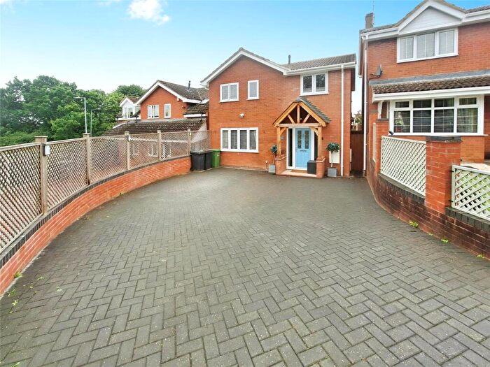 4 Bedroom Detached House For Sale In Orwell Close, Nuneaton, Warwickshire, CV10