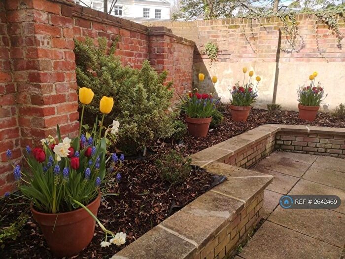 1 Bedroom Flat To Rent In Carlton Crescent, Southampton, SO15