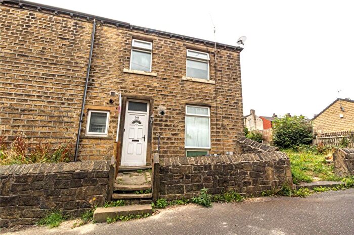 2 Bedroom Terraced House To Rent In Blackmoorfoot Road, Huddersfield, West Yorkshire, HD4