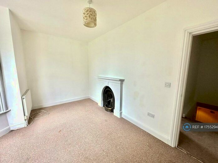 2 Bedroom Flat To Rent In Alexandra Road, Waterloo, Liverpool, L22