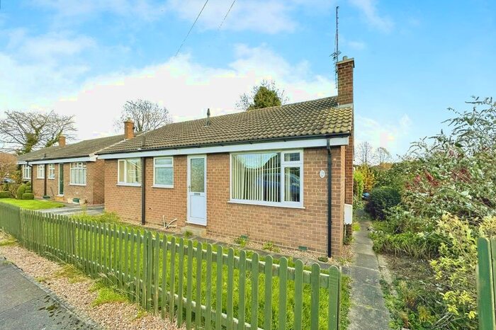 3 Bedroom Bungalow To Rent In Chestnut Drive, Hemingbrough, Selby, North Yorkshire, YO8