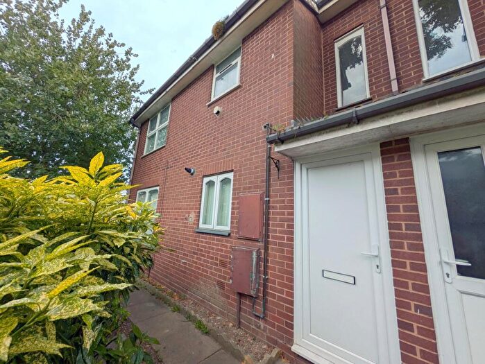 1 Bedroom Flat To Rent In Richmond Hill, Richmond Court Richmond Hill, B68