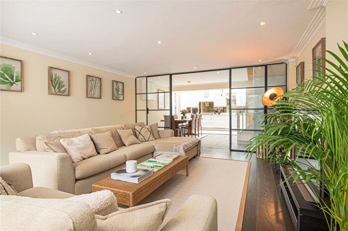2 Bedroom Terraced House For Sale In Prescott Place, London, SW4