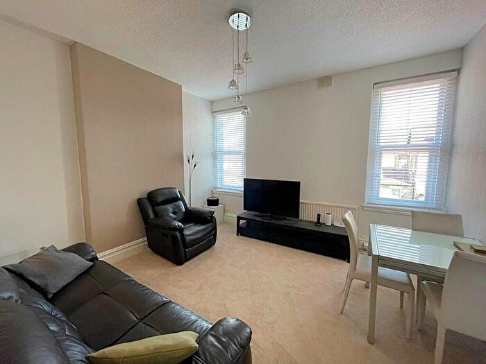 2 Bedroom Flat For Sale In Uphill Road North, Weston-super-Mare, BS23