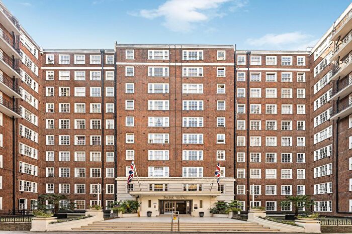 3 Bedroom Flat For Sale In Park West, Edgware Road, London, W2