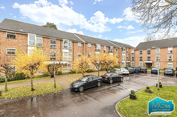 2 Bedroom Flat To Rent In Randall Court, Page Street, London, NW7