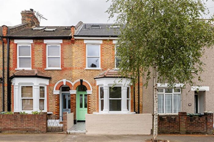 4 Bedroom Terraced House For Sale In Worcester Road, Walthamstow, E17