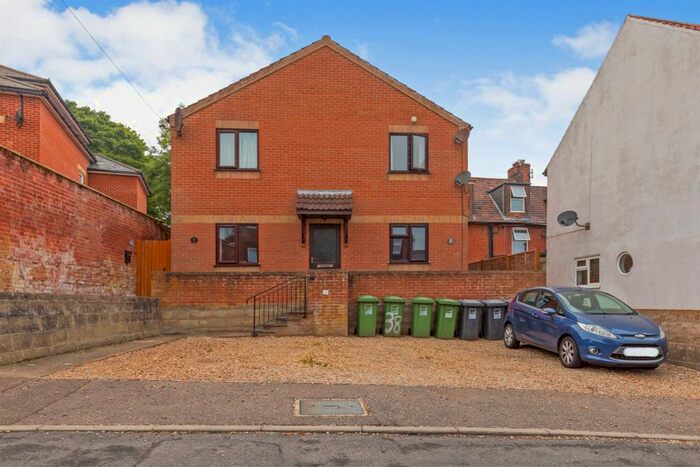 1 Bedroom Flat To Rent In Salisbury Road, Cromer, NR27