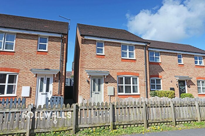 3 Bedroom Semi Detached House For Sale In Great Row View, Wolstanton, ST5