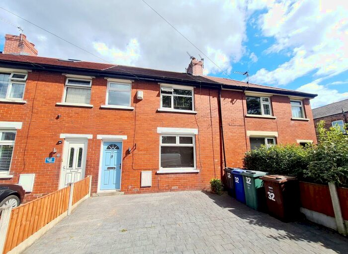 3 Bedroom Terraced House To Rent In Bradshaw Avenue, Whitefield, Manchester, M45
