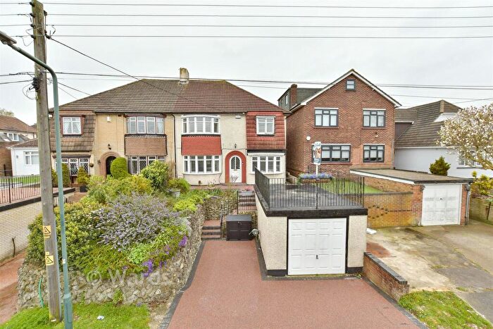 3 Bedroom Semi Detached House For Sale In Snodhurst Avenue, Walderslade, Chatham, Kent, ME5