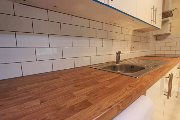 Studio To Rent In High Road, London, N20