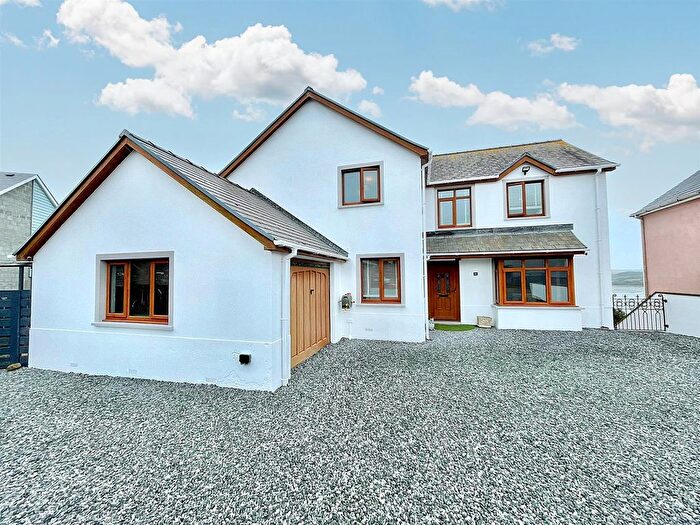 5 Bedroom Detached House For Sale In Ocean Way, Pennar, Pembroke Dock, SA72